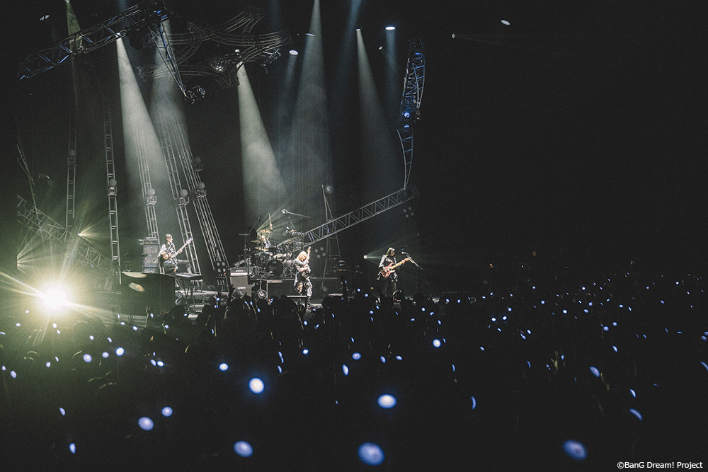 写真：ハタサトシ　(C)BanG Dream! Project