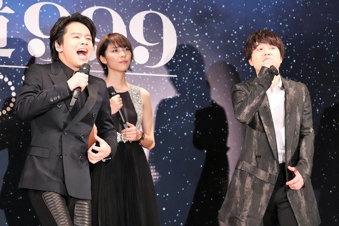 舞台版主題歌を熱唱する中川晃教、入野自由