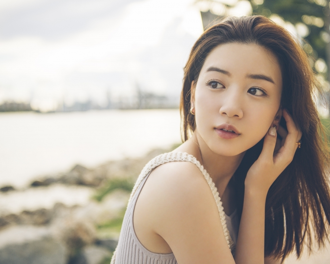 女優・永野芽郁、初の写真集が発売前に重版決定 未収録カットを使用