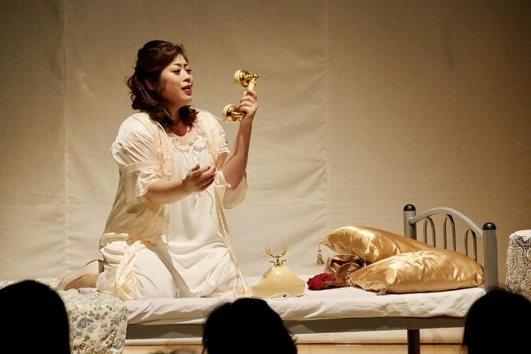 サロンオペラ第17回公演「人間の声」〈女〉役（18.8.22ザ・フェニックスホール） 　写真提供：関西二期会