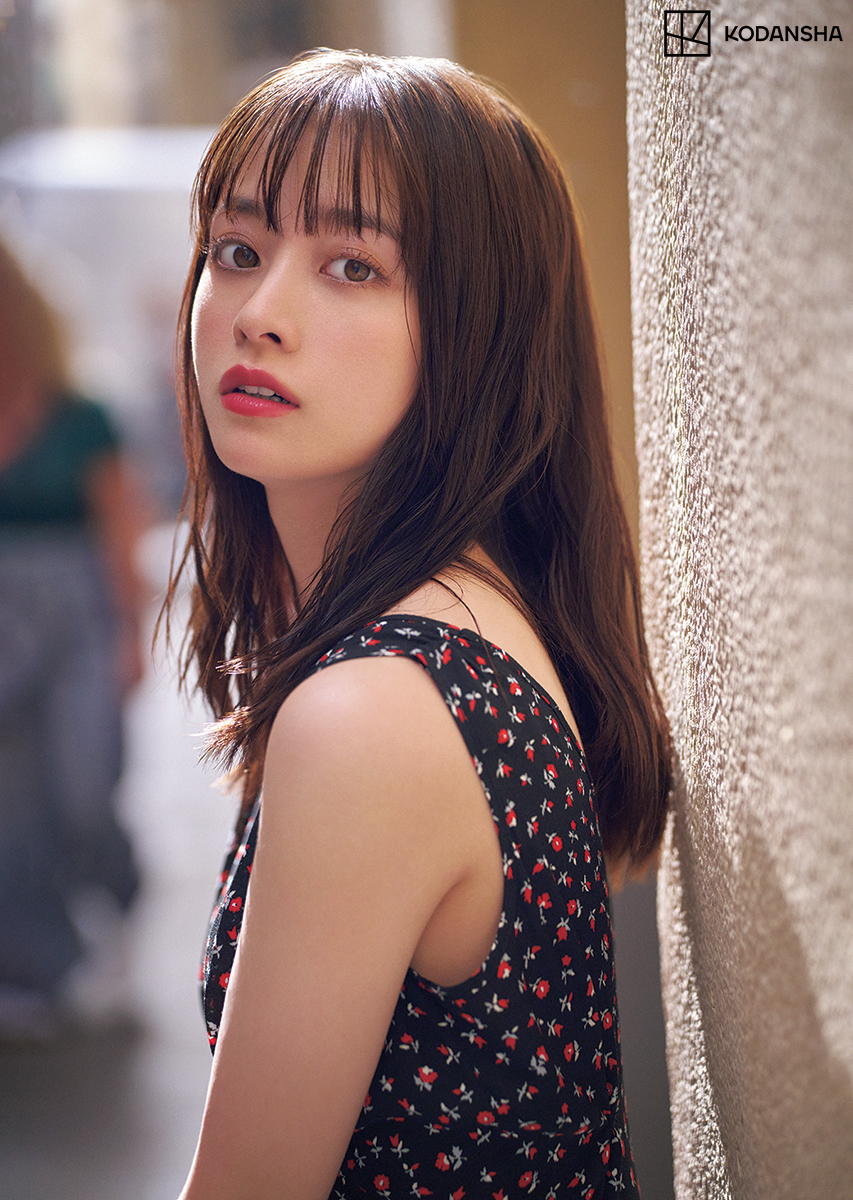 橋本環奈、24歳の“今”をスペイン・バルセロナで撮りおろし 5年ぶり写真集『カレイドスコープ』発売が決定（写真4点）(spice) - Goo 