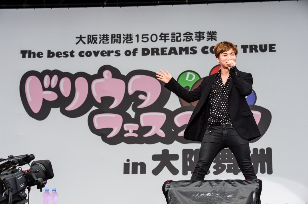 D-LITE 撮影＝岸田哲平・中河原理英
