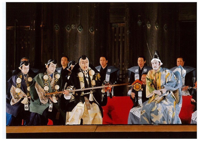 平成20（2008）年10月15日東大寺奉納大歌舞伎『勧進帳』武蔵坊弁慶＝九代目松本幸四郎（現 白鸚）、富樫左衛門＝七代目市川染五郎（現　幸四郎） ／(C)松竹