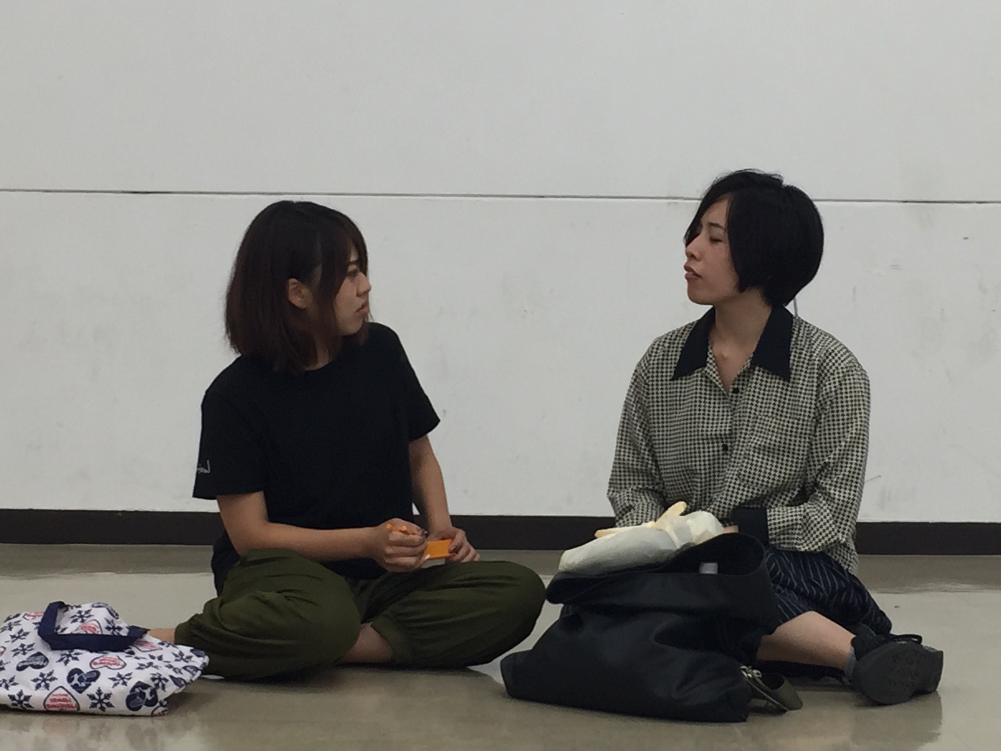 左：佐藤礼奈　右：金子美咲　