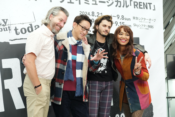 （左から）演出のトレイ・エレット(Trey Ellet)、山本耕史、アレックス・ボニエロ(Alex Boniello)、クリスタル・ケイ(Crystal Kay)