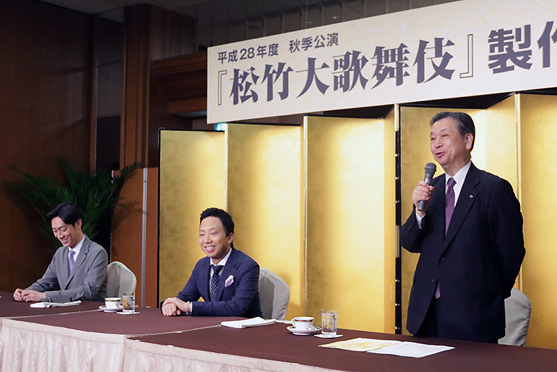 （左から）坂東巳之助・市川猿之助・安孫子正