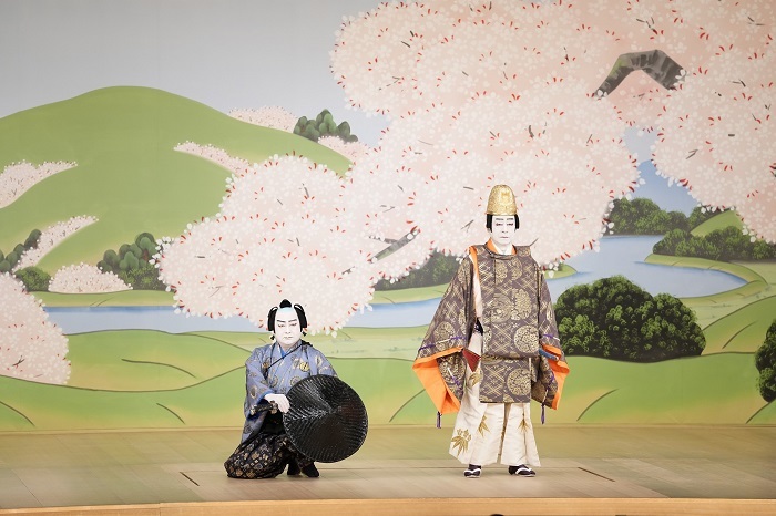 第二部『義経千本桜 時鳥花有里』左より、鷲尾三郎=中村鴈治郎、源義経=中村梅玉 ／(C)松竹
