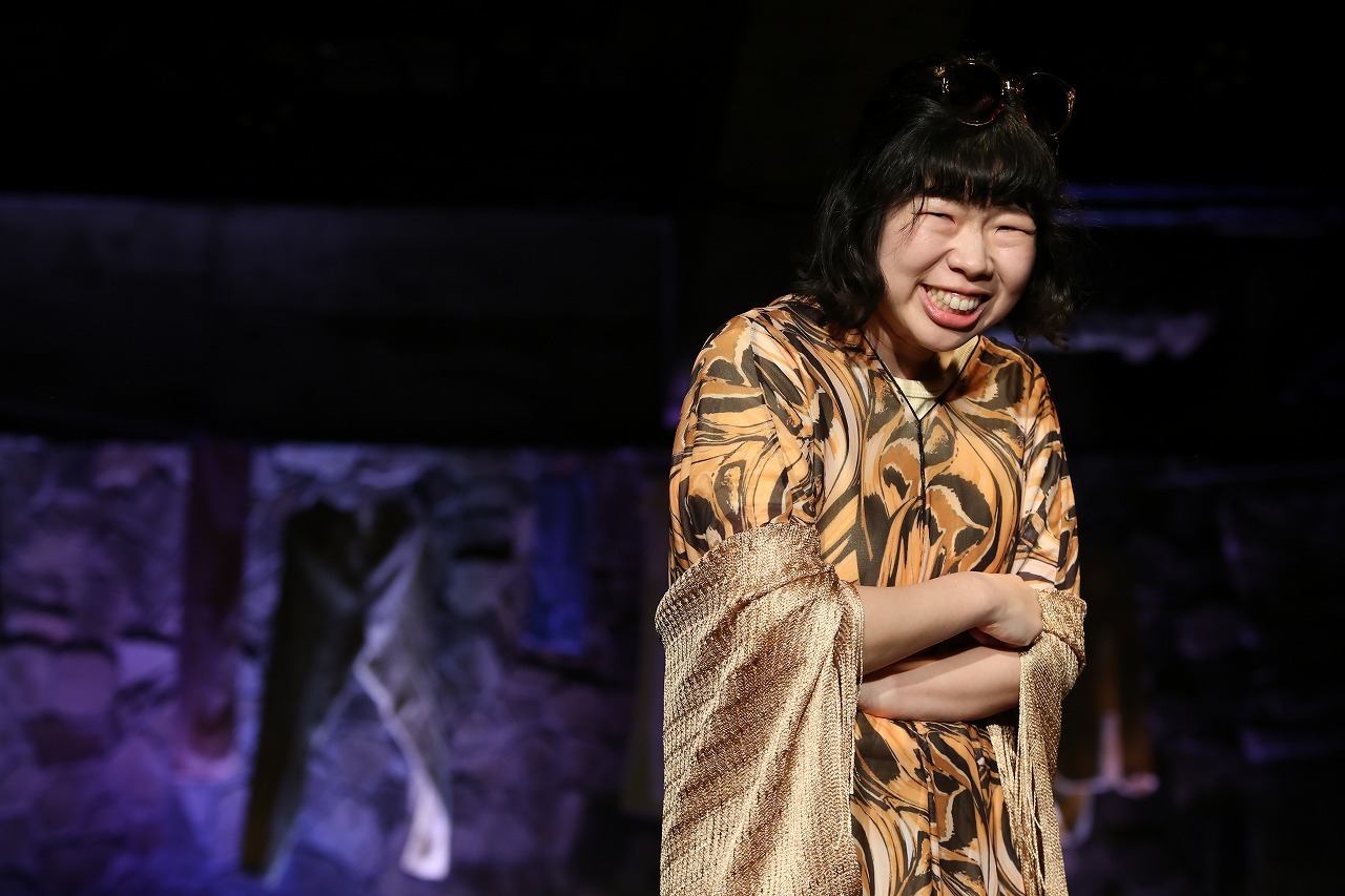 　　　写真： 中島花子