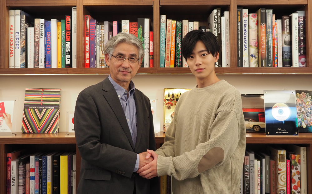 篠田三郎(『ウルトラマンタロウ』)×井上祐貴(『ウルトラマンタイガ』) (c)円谷プロ (c)ウルトラマンタイガ製作委員会・テレビ東京
