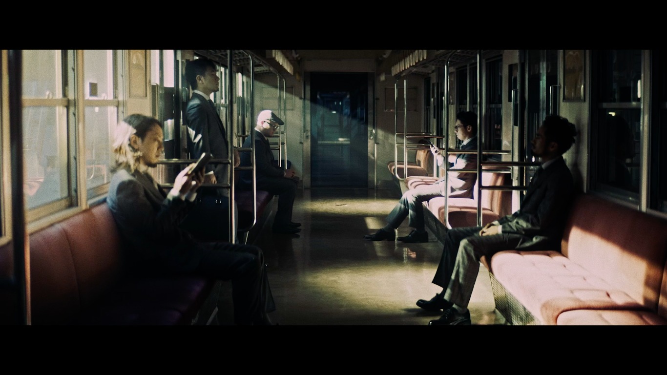 「The Light feat.岩間俊樹(SANABAGUN.)」MV