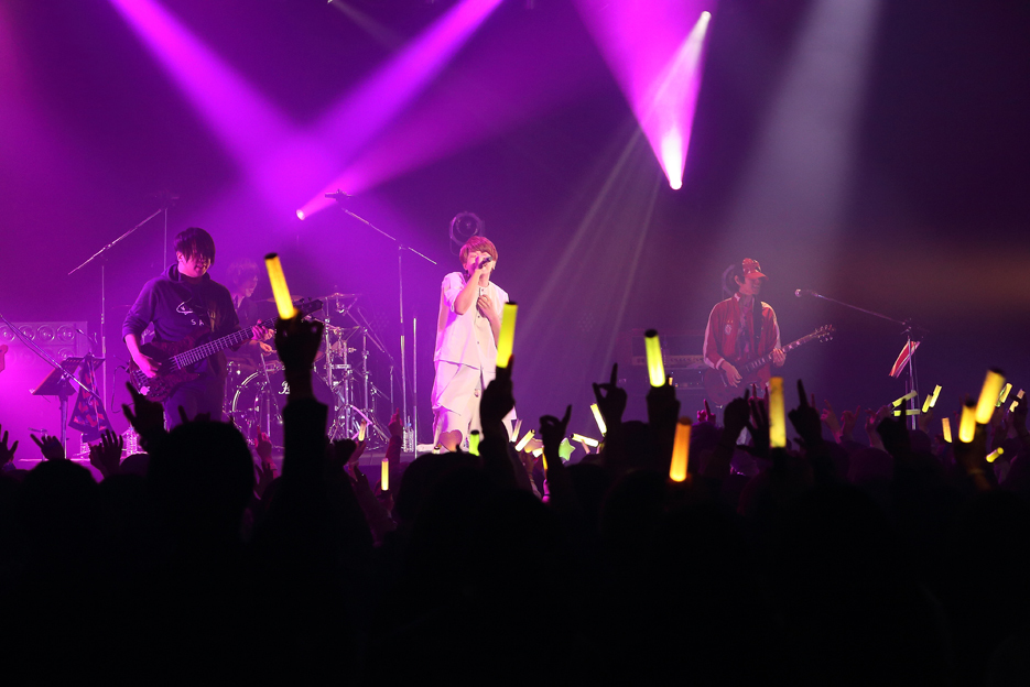 夏代孝明、Eve、ゆりん、kainでコラボも 『なついぶ！』Zepp Tokyo公演 