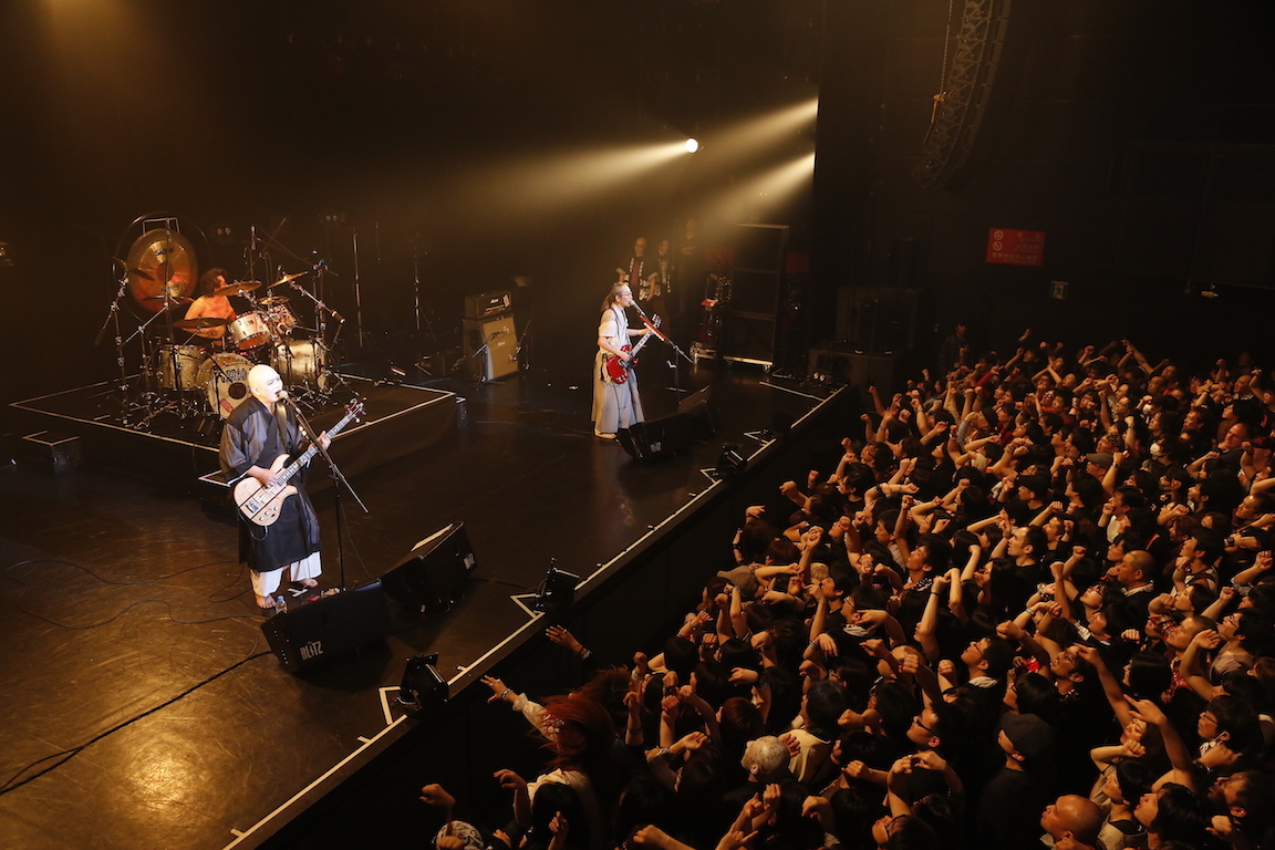 人間椅子 　PHOTO BY ほりたよしか