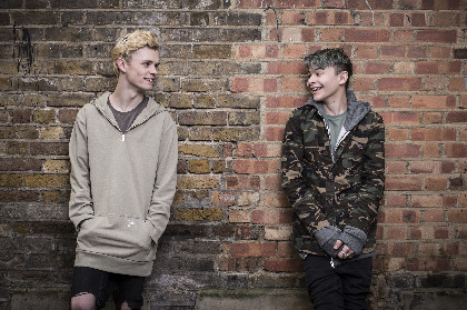 イギリスで120万枚を売り上げたヒップホップユニット「Bars & Melody」が今夏に日本デビュー決定