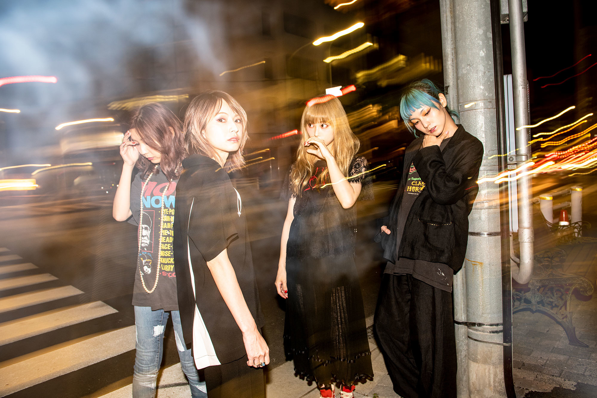 Scandal 新曲 Fuzzy 本日配信リリース マザーファッ子が手掛けたミニシネマ風mvも公開 Spice エンタメ特化型情報メディア スパイス