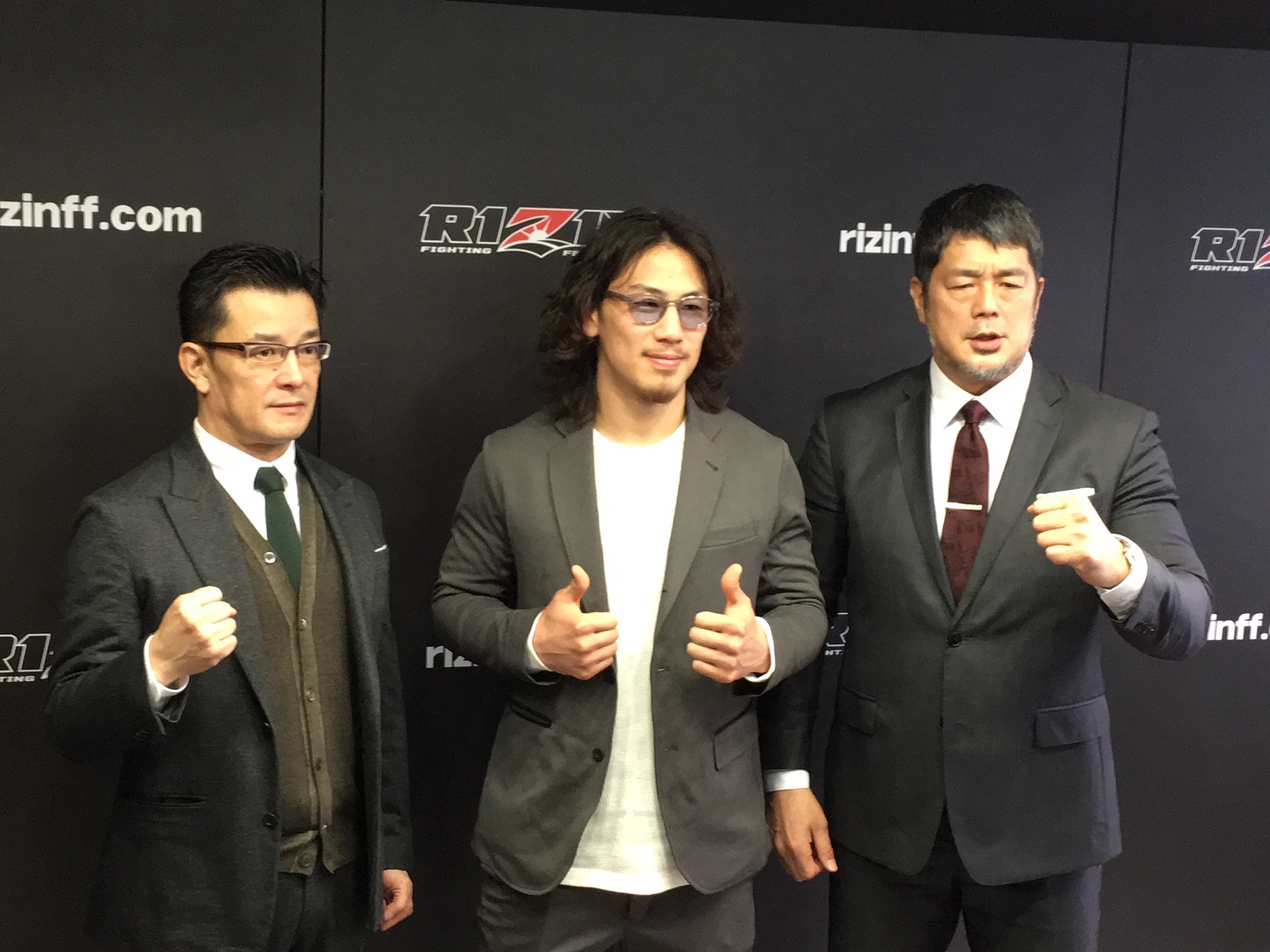 今年も格闘技界を賑わすRIZIN（左から榊原信行プロデューサー、『RIZIN.10』に出場する矢地祐介、高田延彦氏）