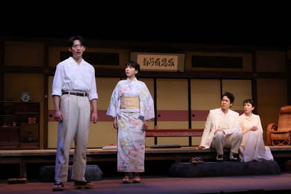 三谷幸喜がシェイクスピア翻案劇に初挑戦、舞台『昭和から騒ぎ』が開幕～出演は大泉洋、宮沢りえ、竜星涼、松本穂香、松島庄汰、峯村リエ、高橋克実、山崎一