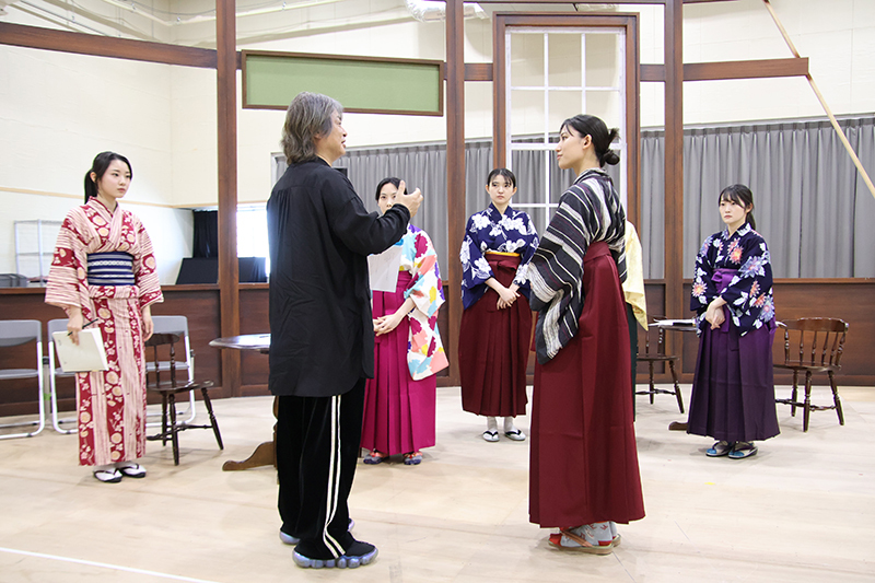 悪童会議 第三回公演『見よ、飛行機の高く飛べるを』稽古場より