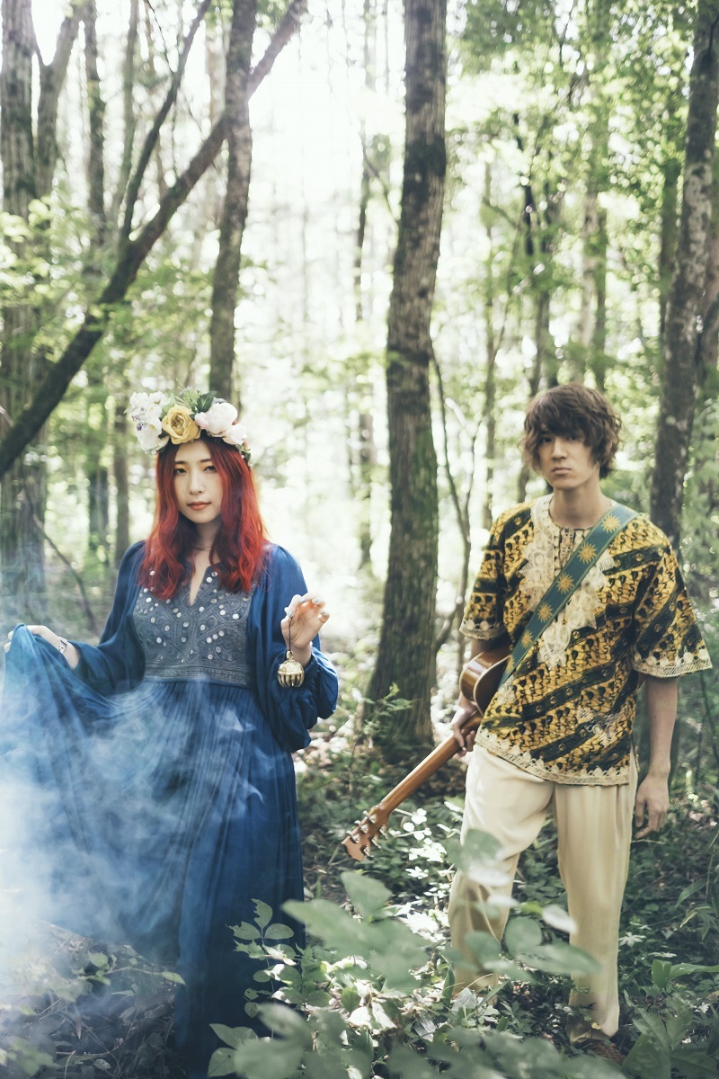 GLIM SPANKY　photograph by TAPPEI TOHDA