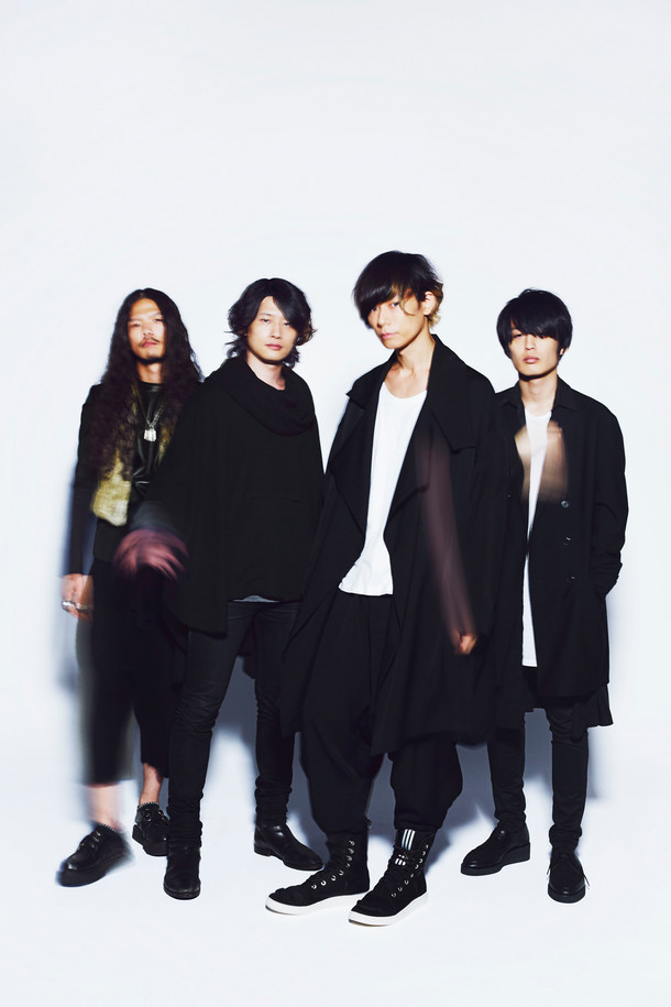 [Alexandros]。一番右が白井眞輝（G）。