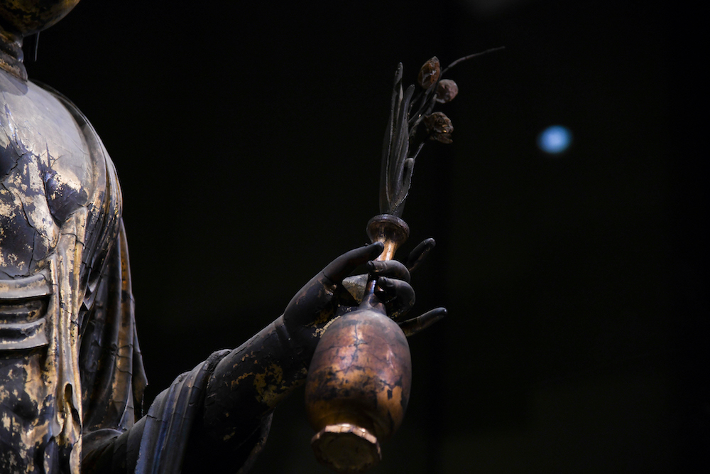 国宝《十一面観音菩薩立像》（部分）奈良時代・8世紀 奈良・聖林寺蔵