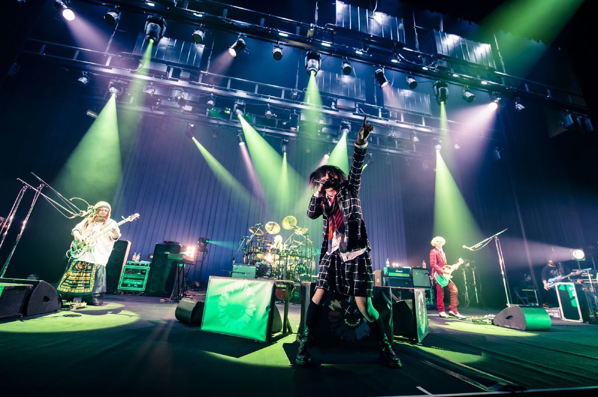 DEZERT、渾身の“今日”を魅せた『SPECIAL LIVE 2020 