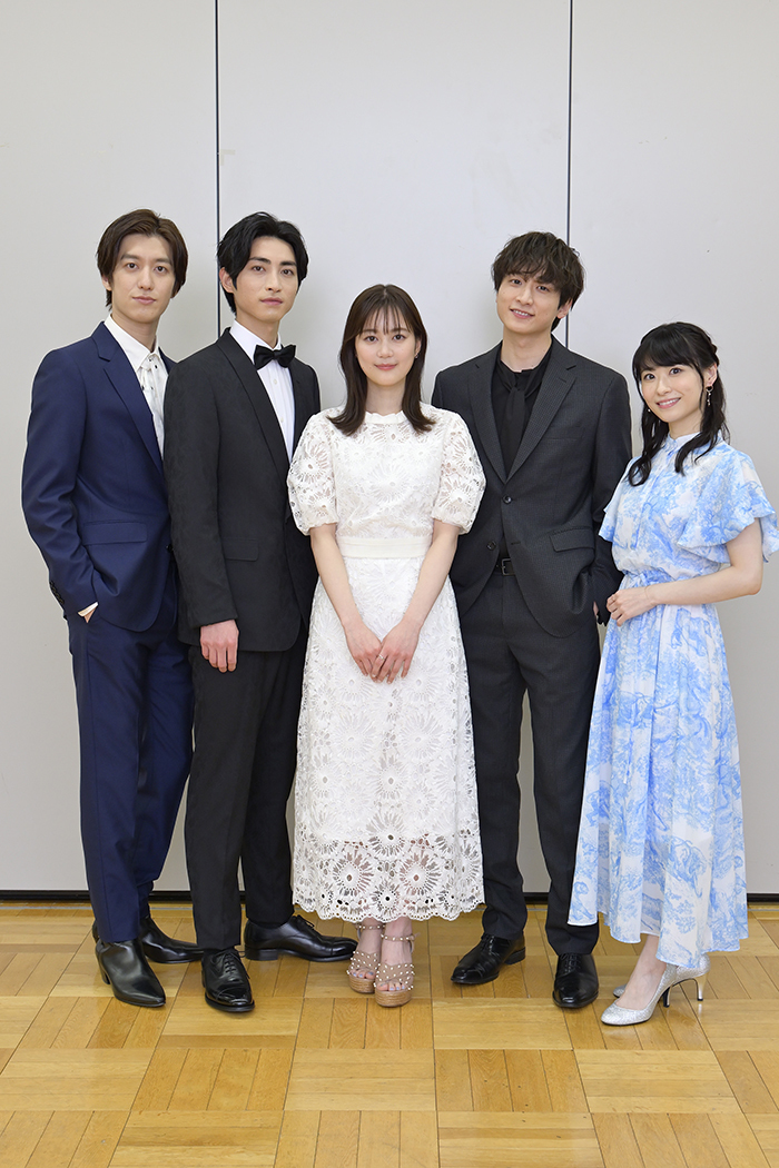 （左から）水田航生、木村達成、生田絵梨花、小関裕太、唯月ふうか