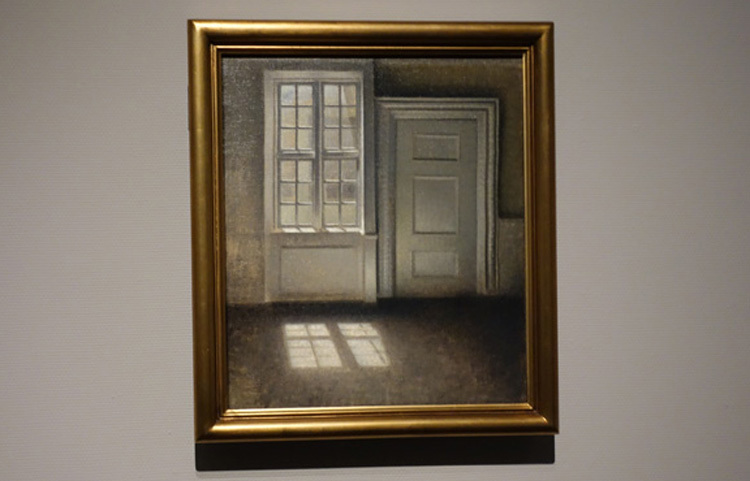 ヴィルヘルム・ハマスホイ《室内─陽光習作、ストランゲーゼ30番地》1906年　デーヴィズ・コレクション