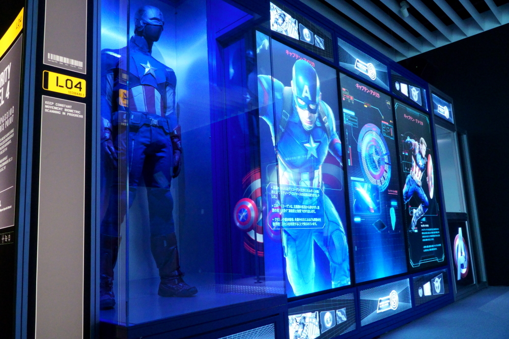 『アベンジャーズ展』 　(C) 2022 MARVEL;Cityneon