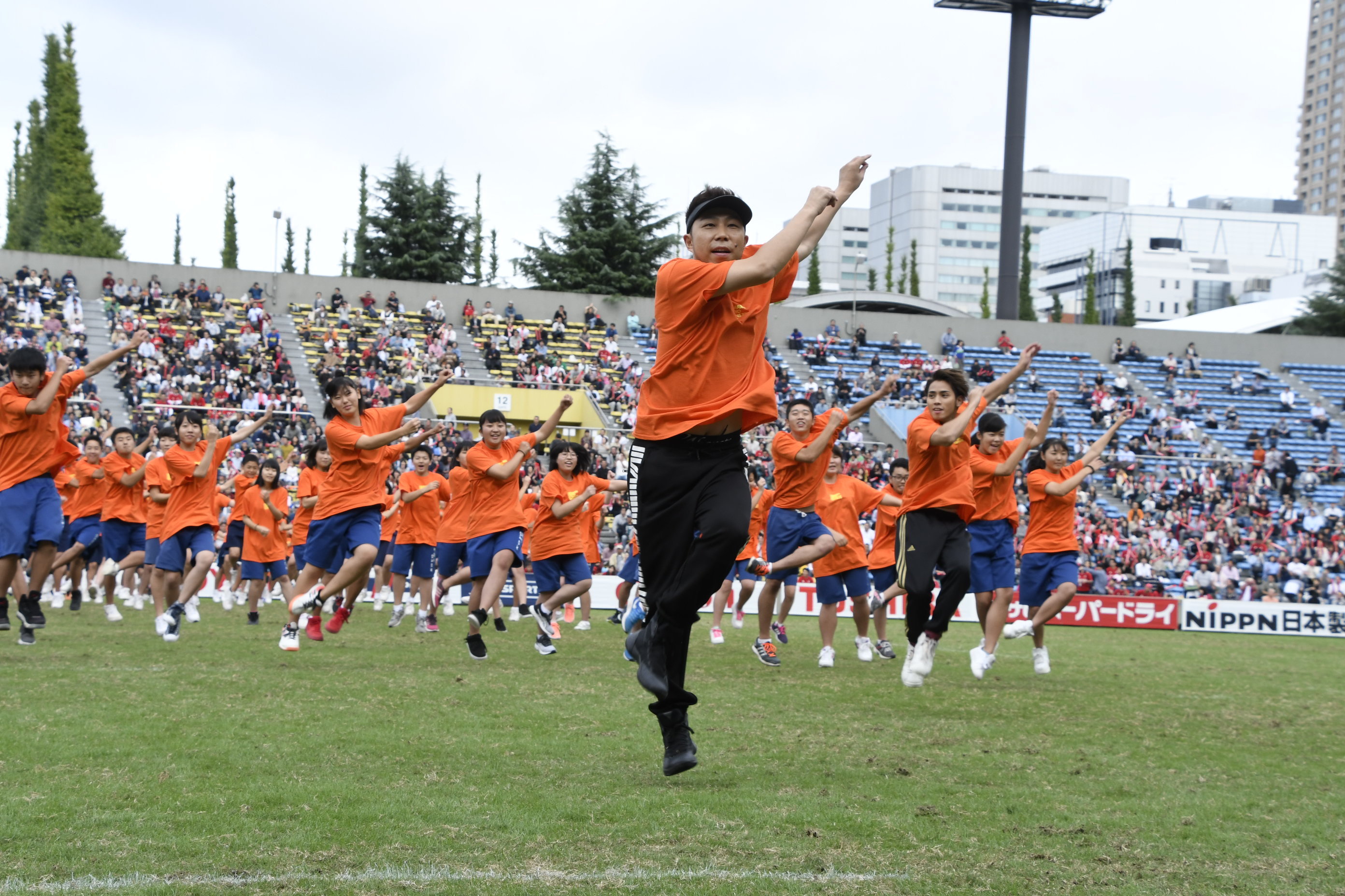 東北の子どもたちに 元気や夢を届けたい 宮城と東京の子供たち300名がldhメンバーと一緒に Rising Sun Spice エンタメ特化型情報メディア スパイス