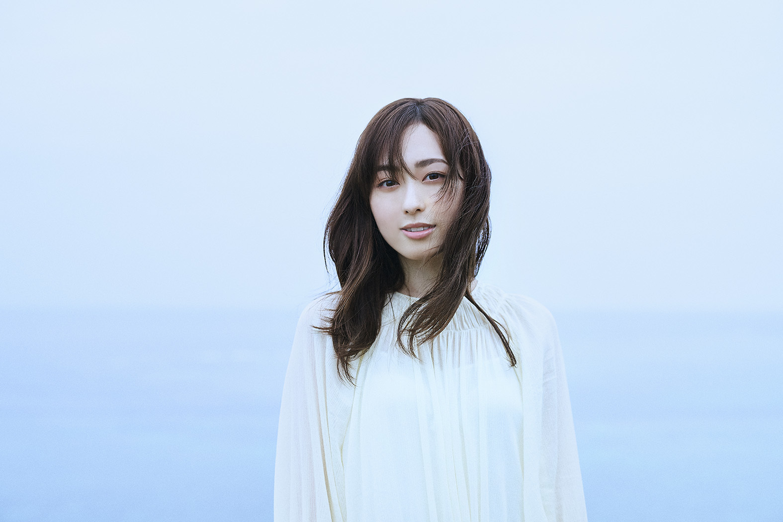 女優 歌手の福原遥が新アーティスト写真を公開 3rd シングル 風に吹かれて リリース情報が解禁に Spice エンタメ特化型情報メディア スパイス