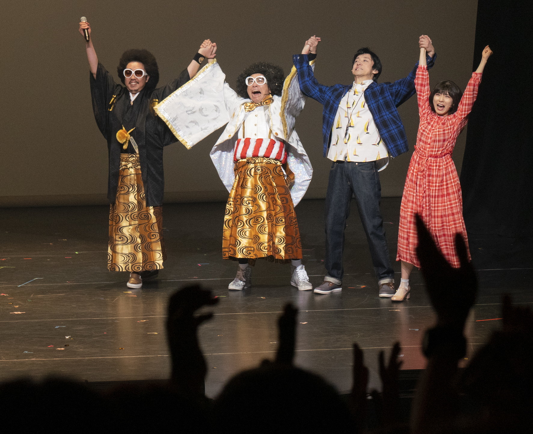 左から 池田貴史、八嶋智人、山本耕史、松岡茉優