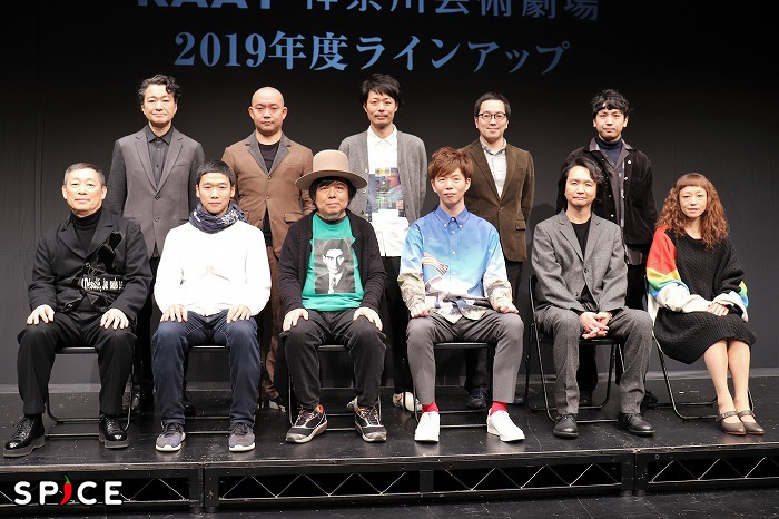 （下段左から）森雪之丞、渡邉尚、ケラリーノ・サンドロヴィッチ、杉原邦生、長塚圭史、山田うん（上段左から）白井晃、小金沢健人、多田淳之介、松井周、山本卓卓