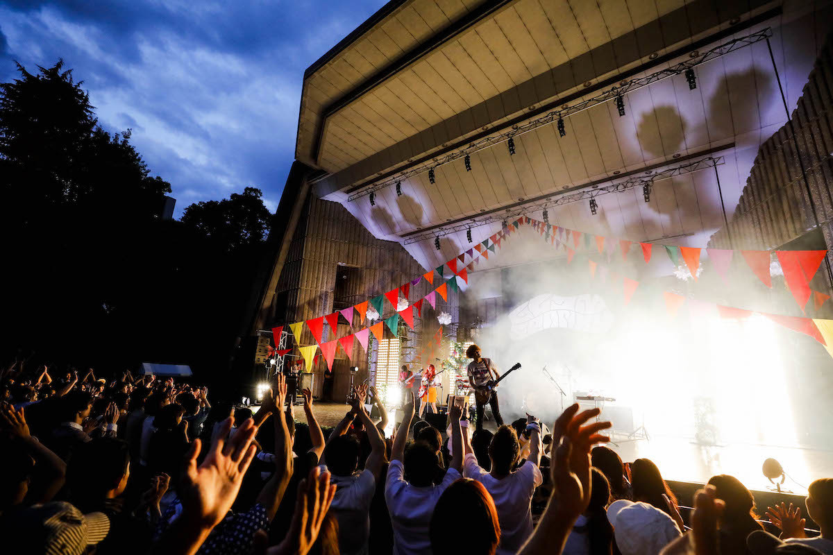 GLIM SPANKY　Photo by HAJIME KAMIIISAKA