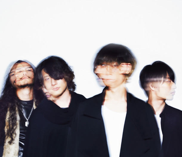 [Alexandros]「Girl A」初回限定盤ジャケット