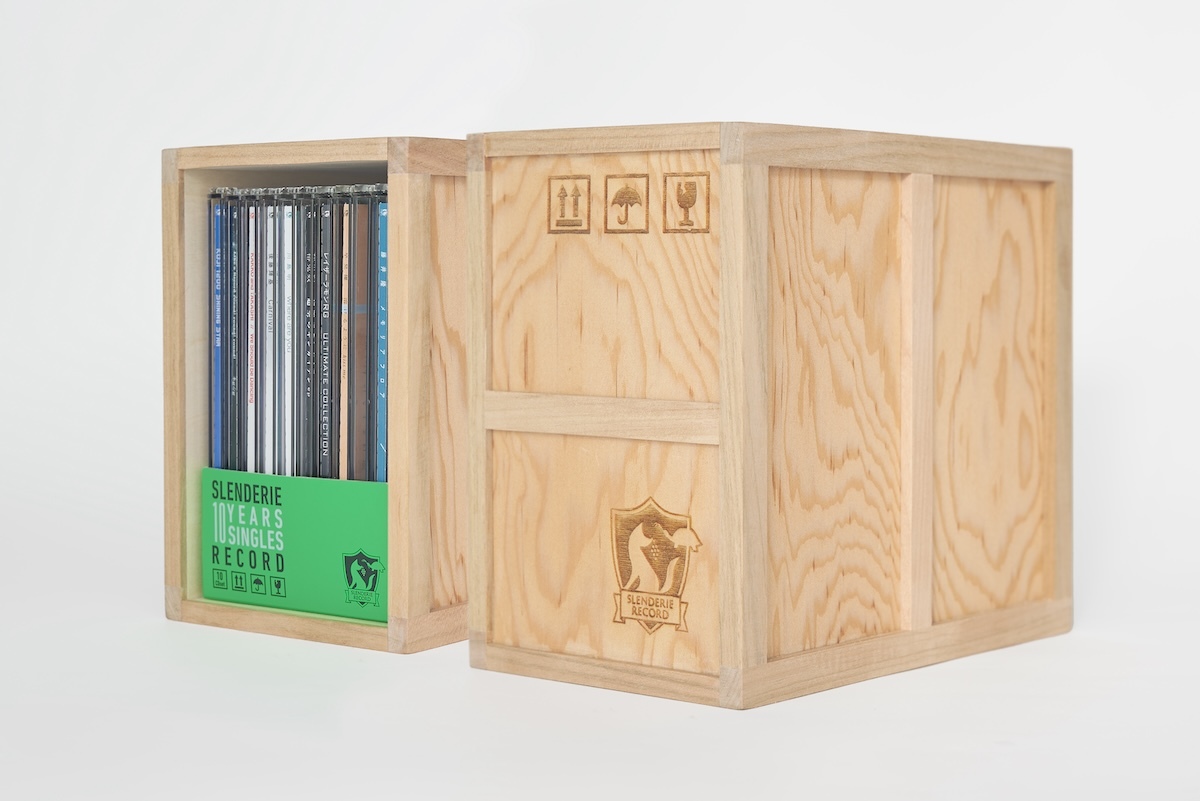 SLENDERIE RECORD × HOMEPICNIC STOREHOUSE 10YEARS 10SINGLES 木箱 価格¥4,000(税込)