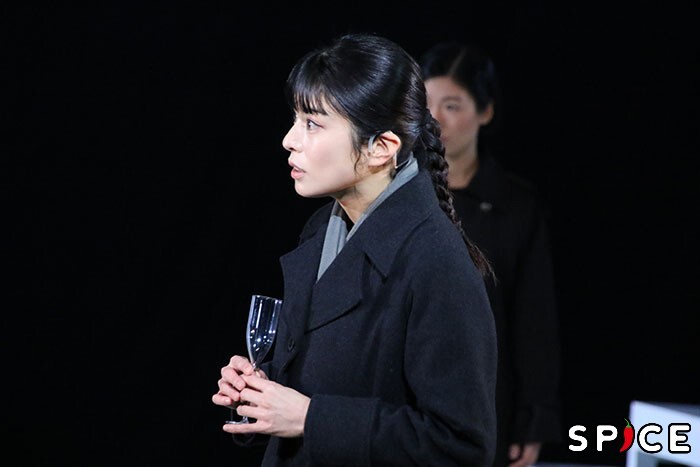 パルコ・プロデュース2025『シャイニングな女たち』舞台写真