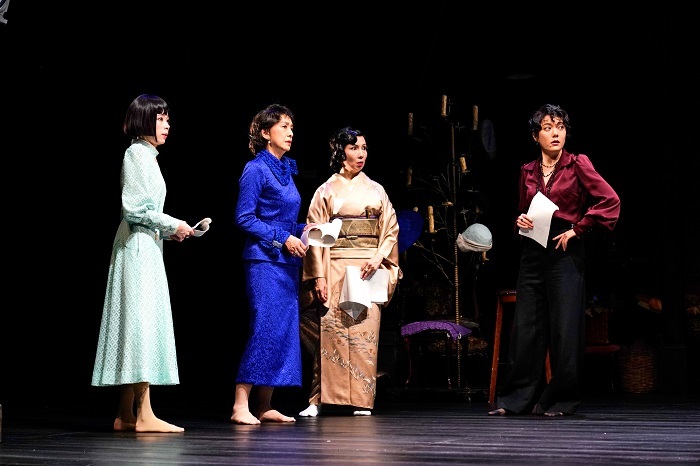 (右から) 鈴木 杏、那須佐代子、高橋惠子、趣里 　撮影：細野晋司