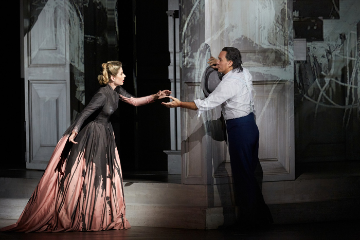 Malin Bystrom as Donna Anna and Erwin Schrott as Don Giovanni  (C) ROH 2019 Photographed by Mark Douet