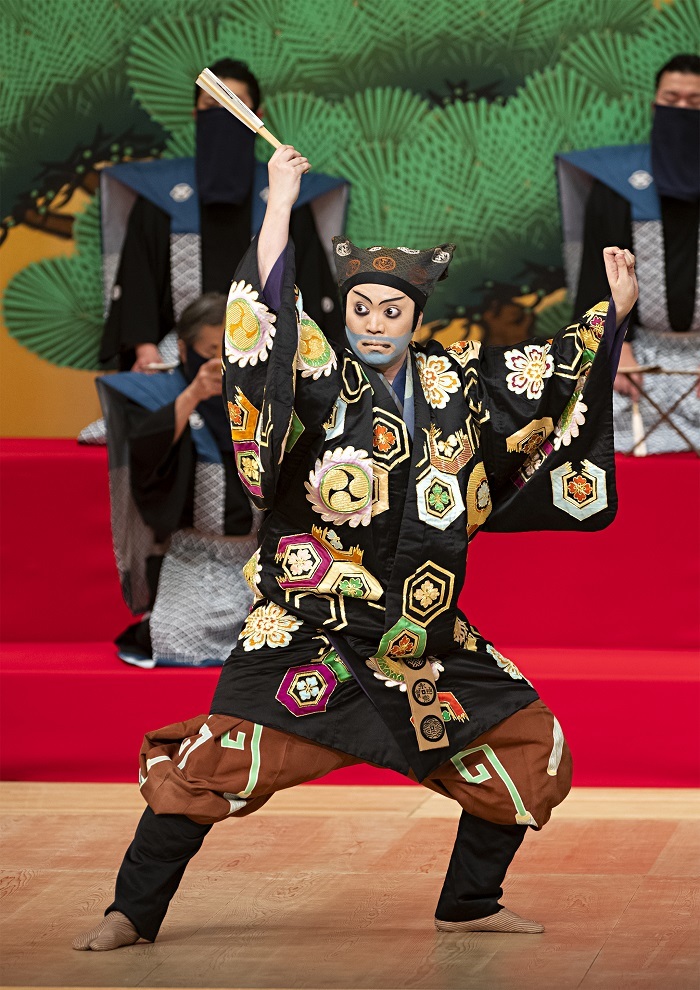 令和2年10月国立劇場『太刀盗人』すっぱの九郎兵衛＝尾上松緑 ／(C)松竹