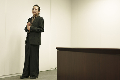 ２００４年　日本初上演　ヘドウィグ　T シャツ　Mサイズ　三上博史 三上博史 20年ぶりヘドウィグ 伝説のロックミュージカルが
