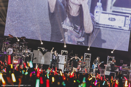 RAISE A SUILENとトゲナシトゲアリが馴れ合いゼロの真っ向勝負を繰り広げる！「RAISE MY CATHARSIS」レポート