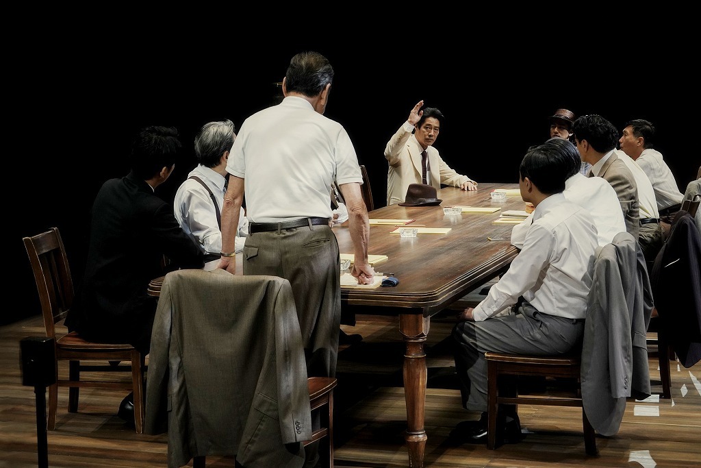 『十二人の怒れる男』舞台写真 撮影：細野晋司