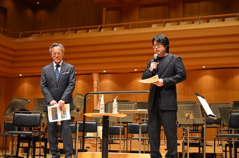 川島昭彦氏（左）と反田恭平（右）