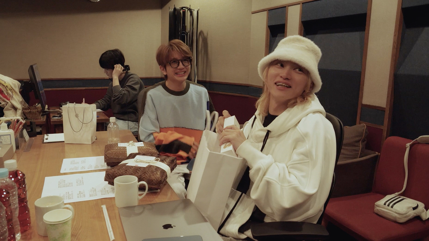 SKY-HI × Nissy「SUPER IDOL」Behind The Scenes サムネイル