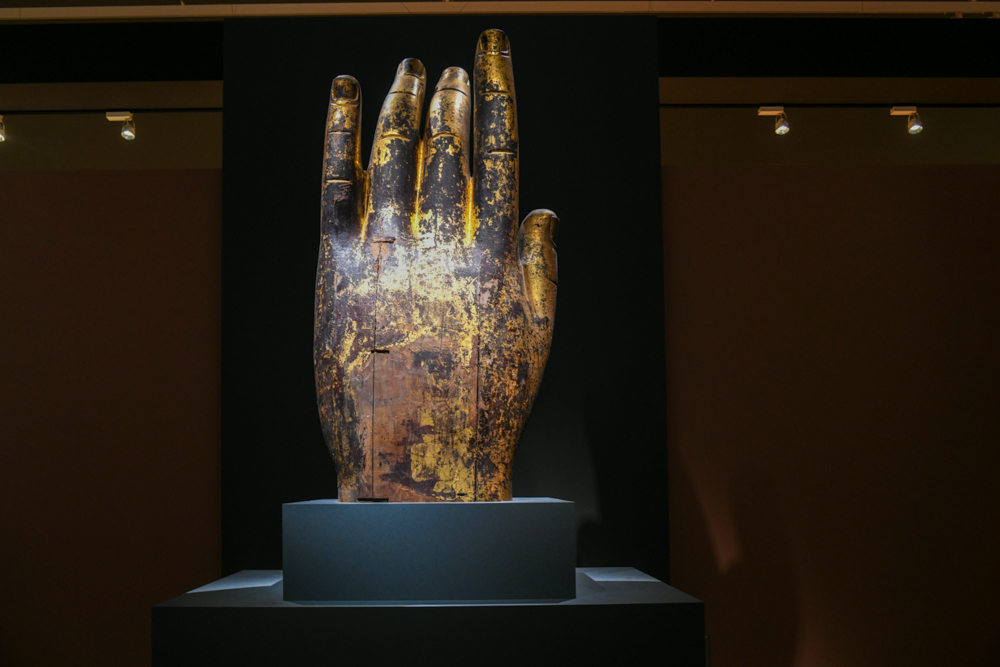 《仏手》　東福寺旧本尊　鎌倉〜南北朝時代　14世紀　東福寺蔵 　※通期展示