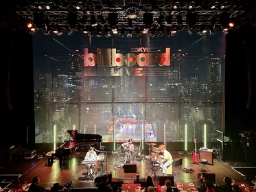 SHISHAMO、初のアコースティックライブツアー・ビルボードライブ東京公演の模様をStreaming+にてライブ配信決定　配信中はメンバーもチャットに参加