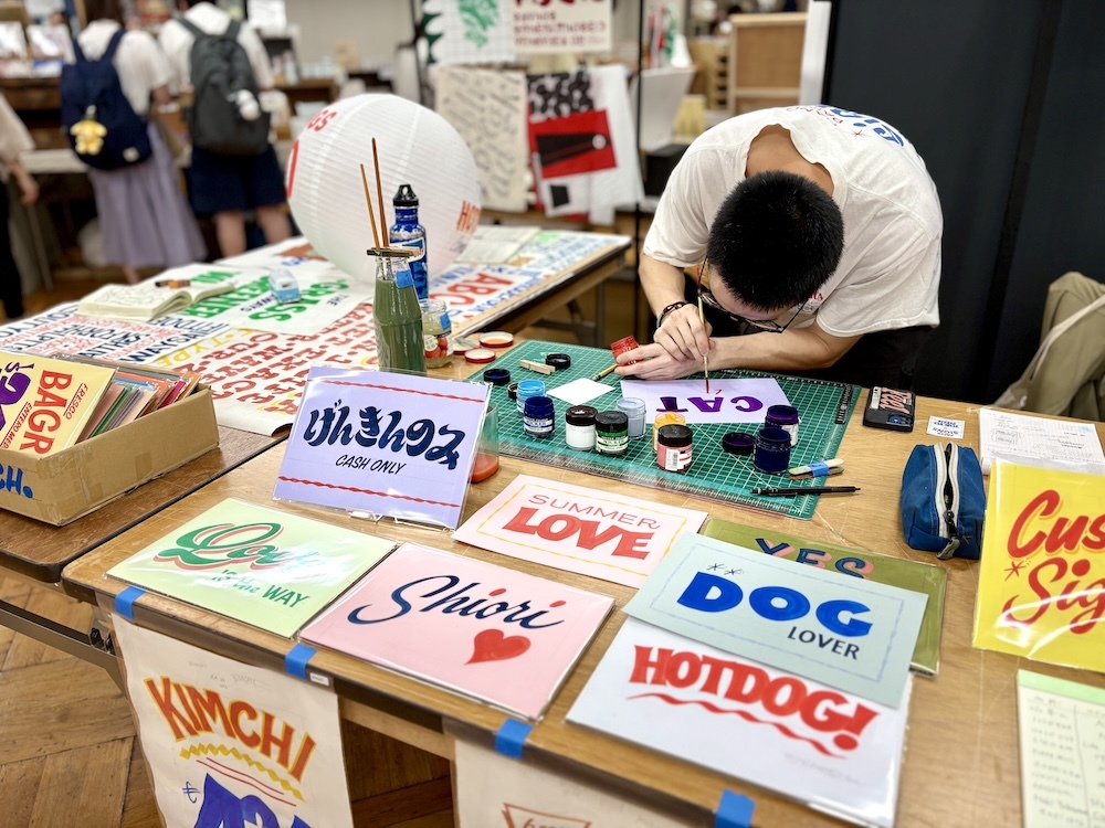 「Tokyo Negi」のブースにて制作中の作り手さん