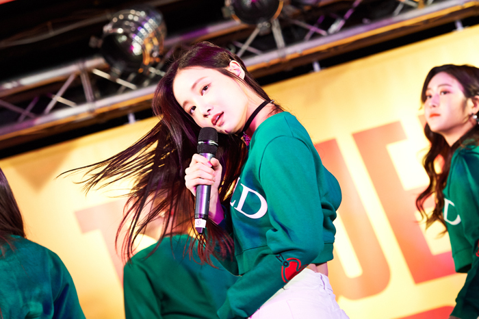 MOMOLAND　ヨンウ（写真撮影：上溝恭香） 