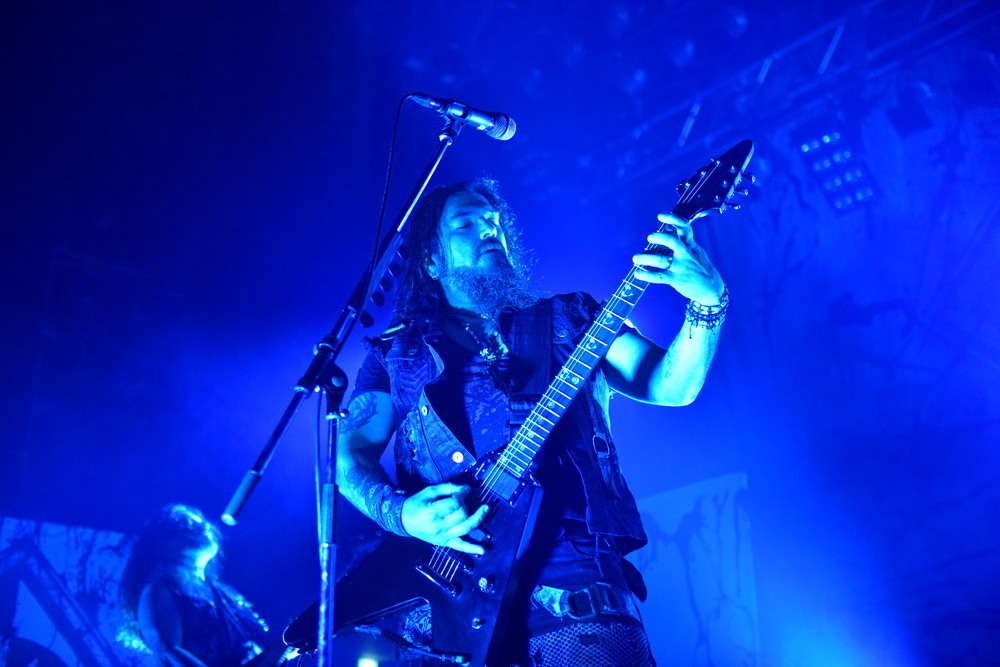 MACHINE HEAD