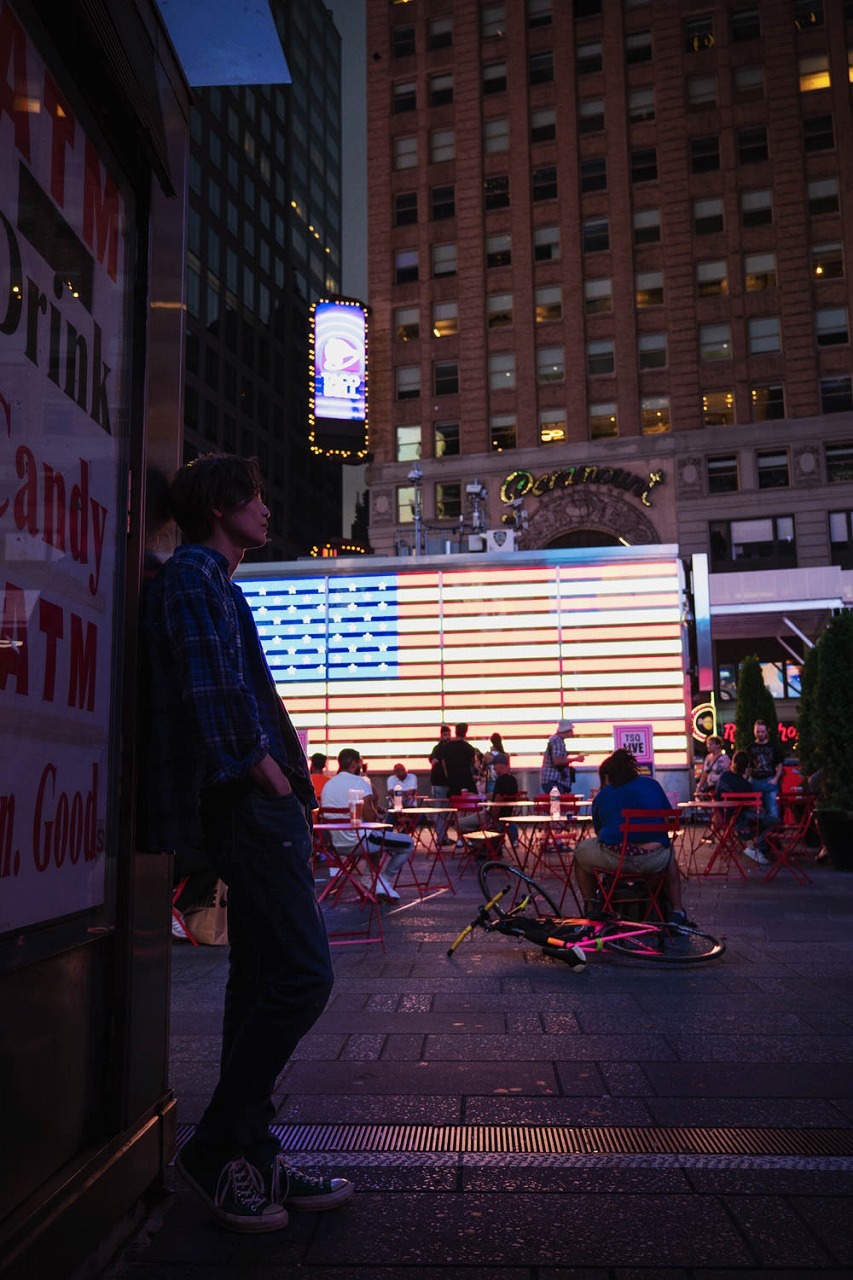 水江建太 2nd 写真集『ONE DAY NEW YORK』がオリコン週間写真集